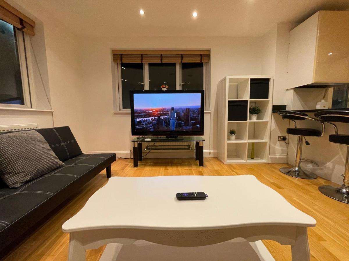 Beautiful & Luxurious Apartment In Richmond 리치먼드 외부 사진