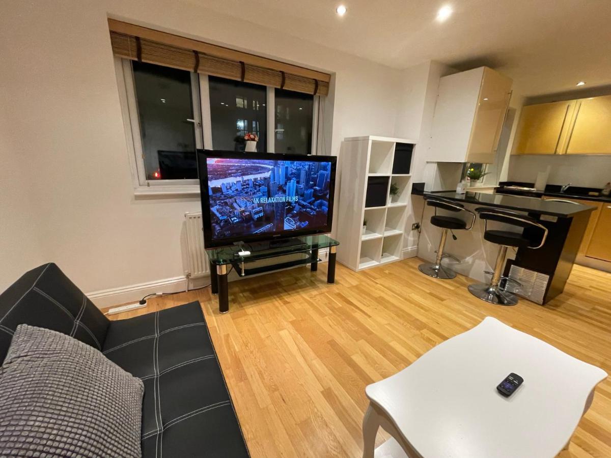 Beautiful & Luxurious Apartment In Richmond 리치먼드 외부 사진